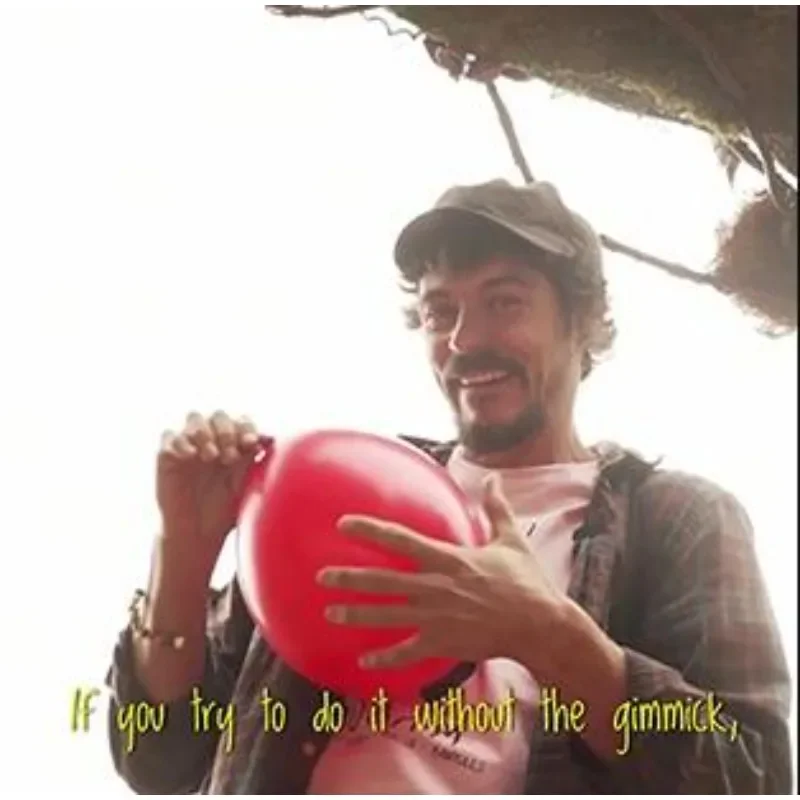 Tong gebonden door Mario Lopez - Party Games Mario recensie en prijs